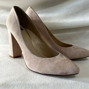 White House black-market pumps